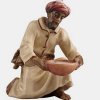 Kostner 052 Krippenfigur Kameltreiber kniend mit Wasserschüssel   in 12 cm 63,80 € in 9,5 cm 49,70 €